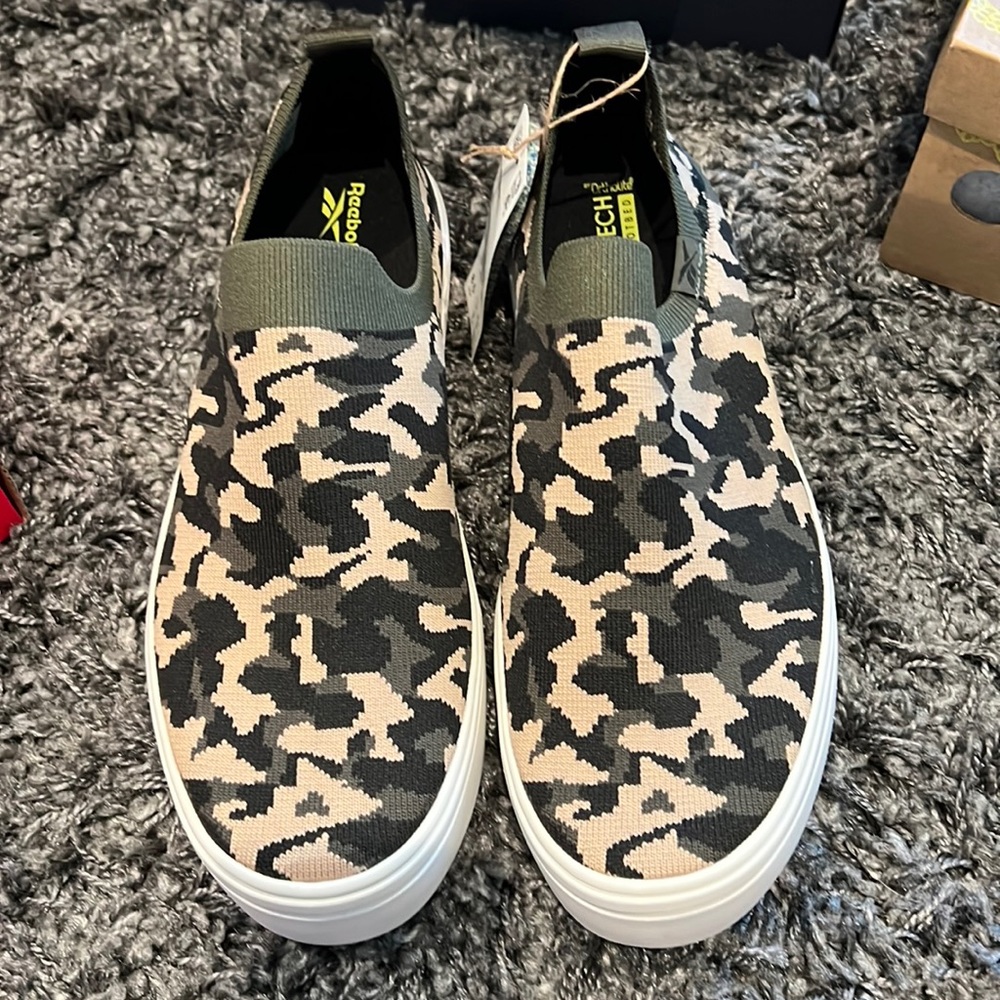 Reebok slip on sneakers